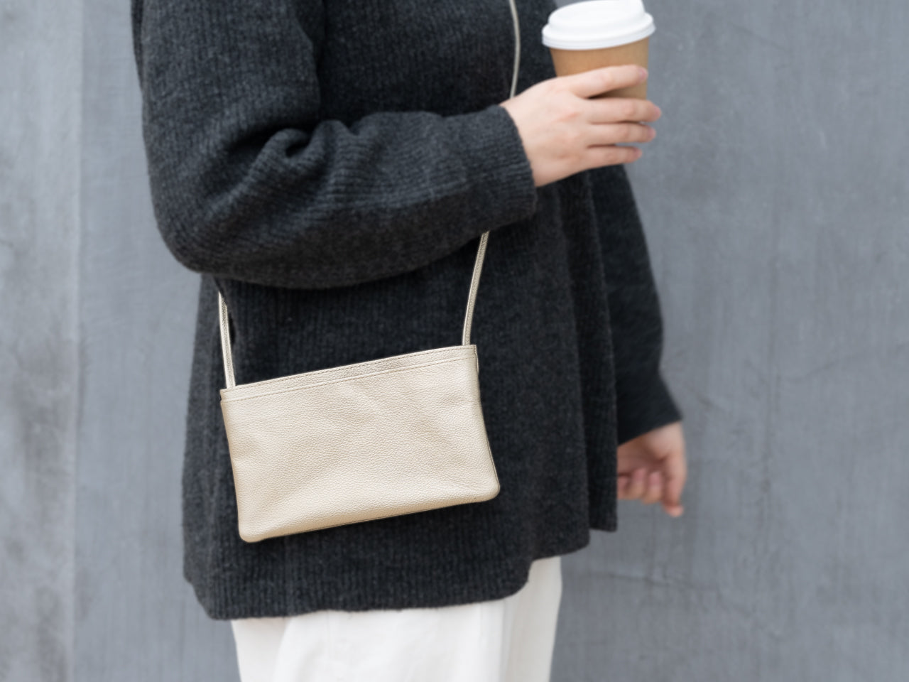 OSL サコッシュW ゴールド