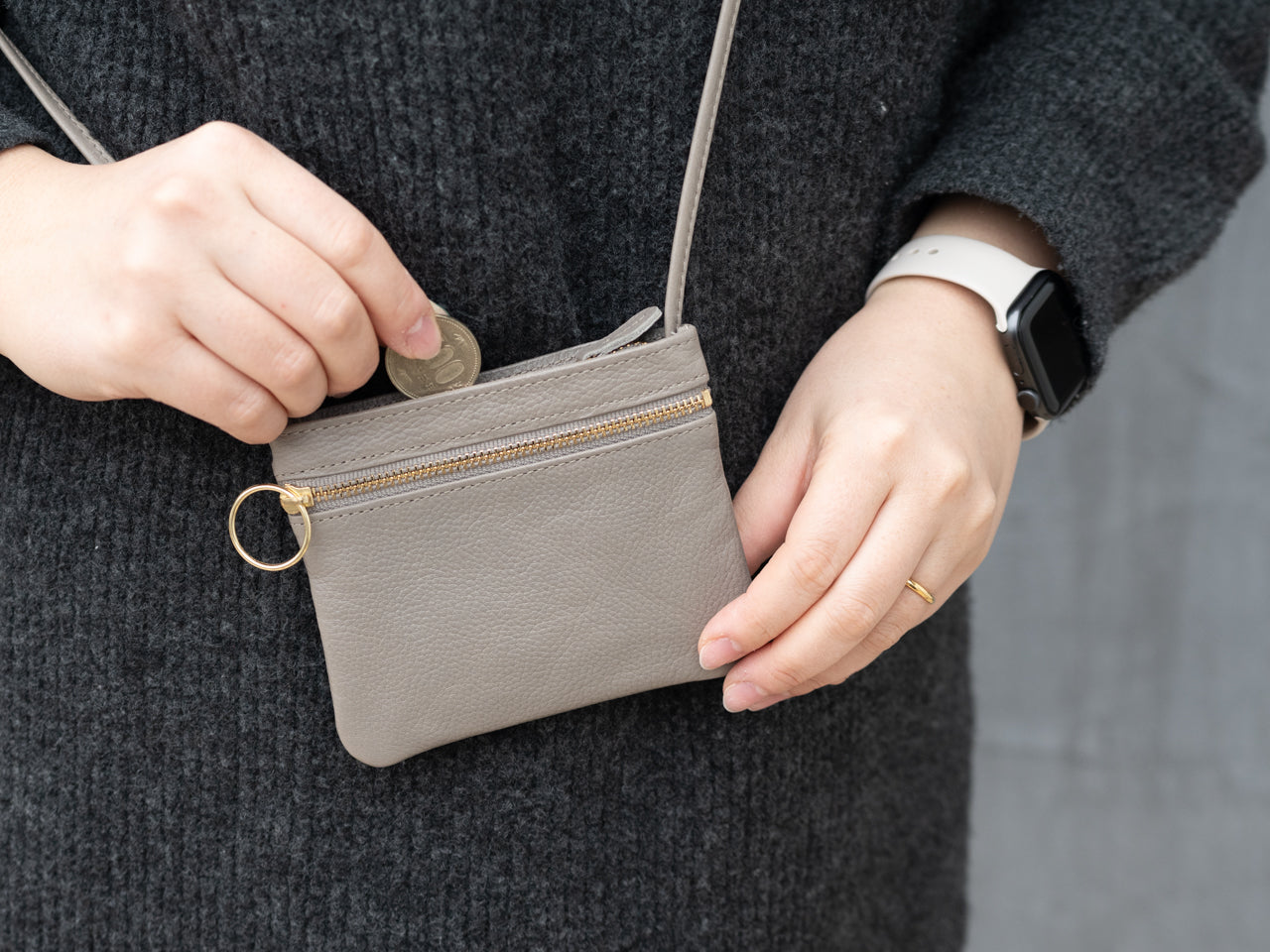 OSL サコッシュ mini グレージュ