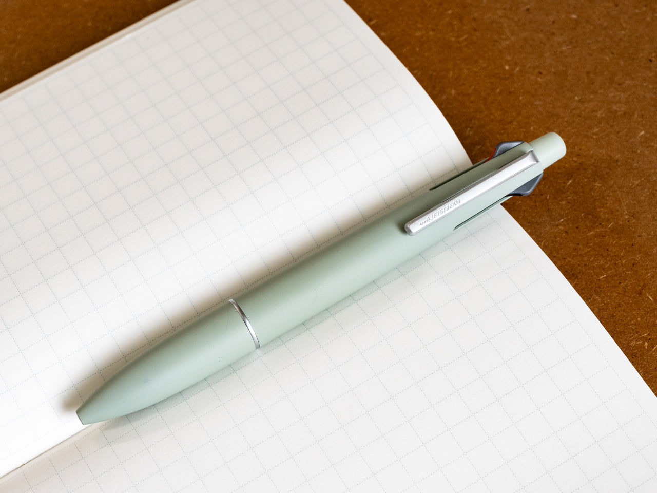 ジェットストリーム 多機能ペン 4&1(Lite touch ink搭載)