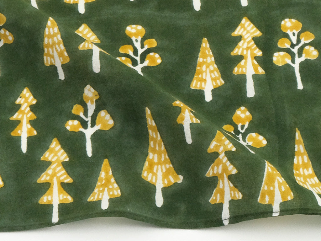 北欧の森をイメージしたブロックプリントハンカチ