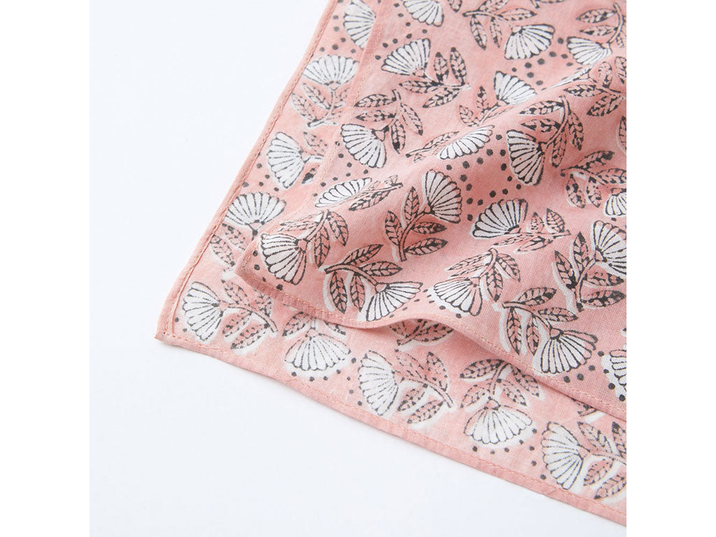 Horn Please STYLE ふわりと広がるパニエのようなお花のブロックプリントハンカチ