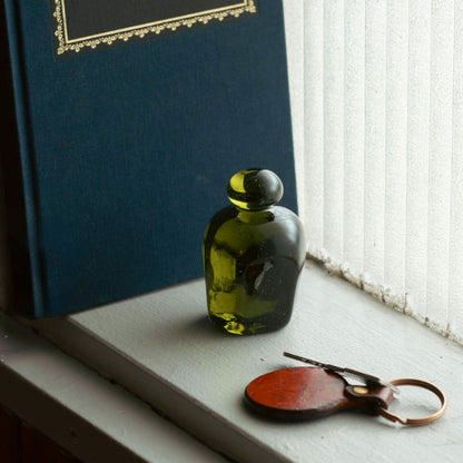 アタシェ　再生ガラス ペーパーウエイト