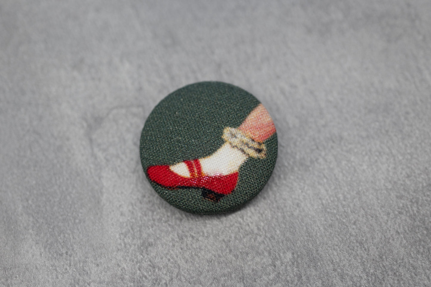 スゲノマロ-くるみボタンのマグネット