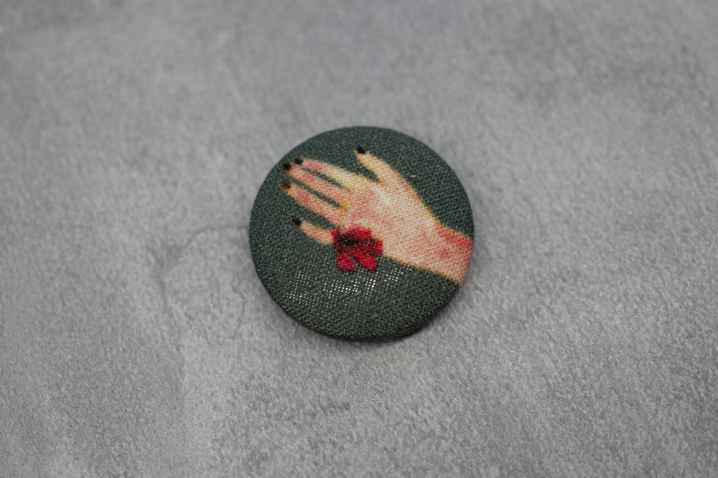 スゲノマロ-くるみボタンのマグネット