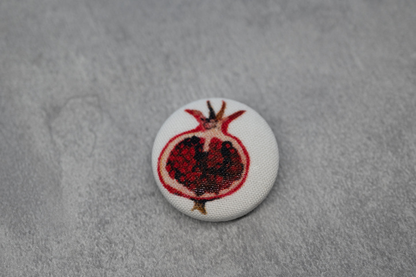 スゲノマロ-くるみボタンのマグネット