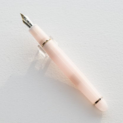 Fonte biiro 万年筆