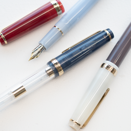 Fonte biiro 万年筆