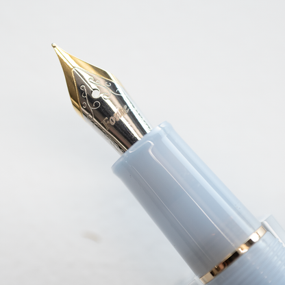 Fonte biiro 万年筆