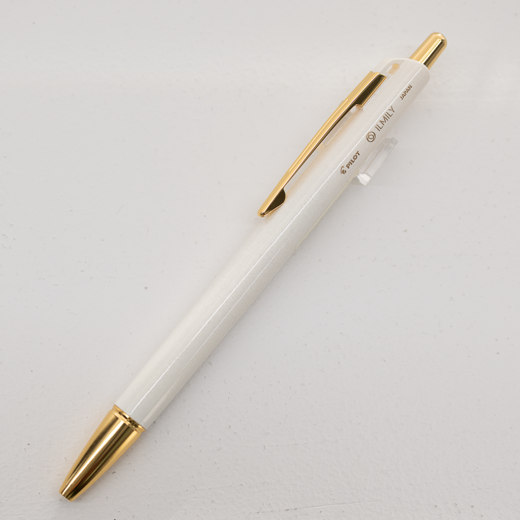 ILMILY 手元コーデ ホワイトクリスマス ボールペン