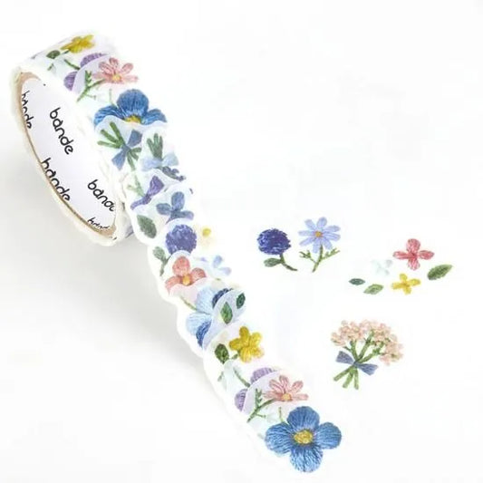 bande 刺繍の森に咲く小花